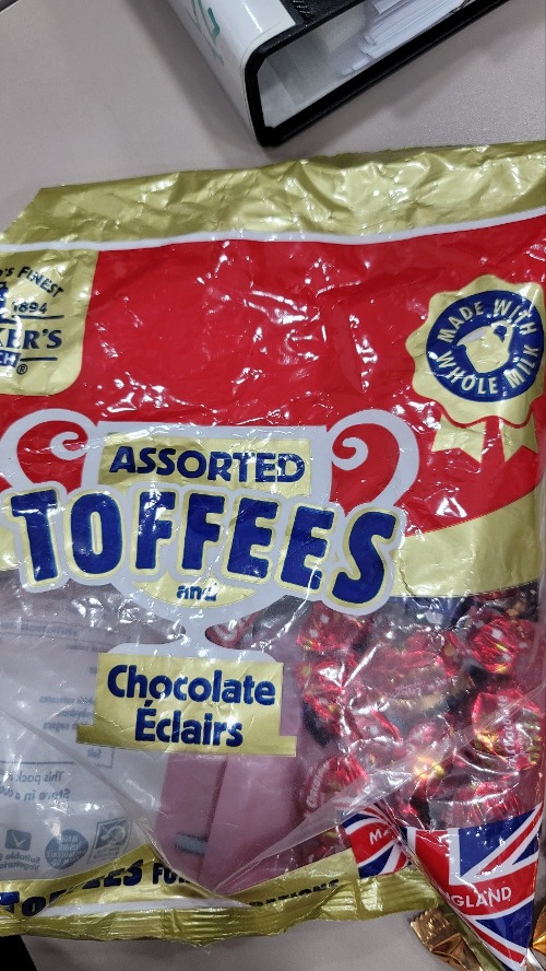 워커스 어쏠티드 토피스 앤드 에클레어 초콜릿 920g